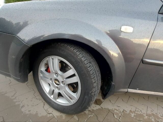 Серый Шевроле Лачетти, объемом двигателя 1.8 л и пробегом 284 тыс. км за 5000 $, фото 10 на Automoto.ua