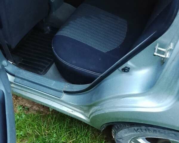 Серый Шевроле Лачетти, объемом двигателя 1.6 л и пробегом 200 тыс. км за 2700 $, фото 7 на Automoto.ua