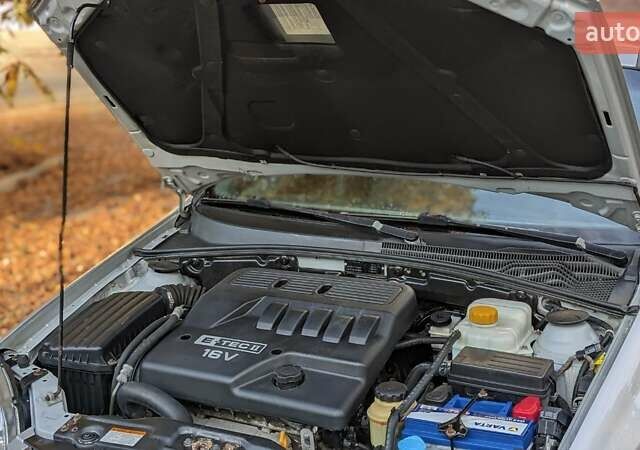 Серый Шевроле Лачетти, объемом двигателя 1.6 л и пробегом 195 тыс. км за 4500 $, фото 14 на Automoto.ua