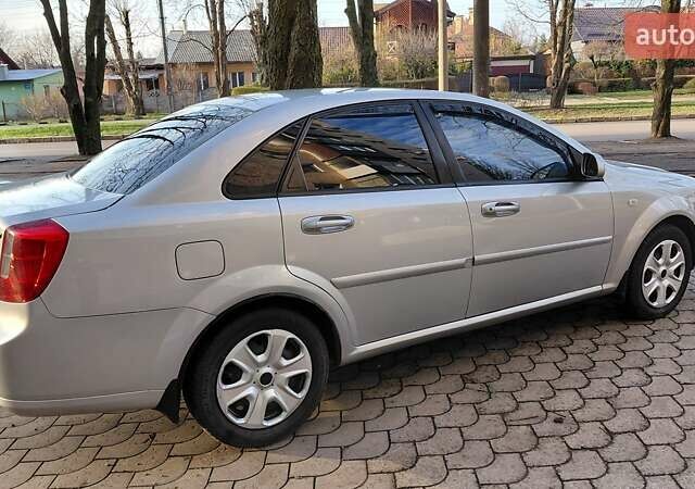 Серый Шевроле Лачетти, объемом двигателя 1.79 л и пробегом 106 тыс. км за 4000 $, фото 6 на Automoto.ua