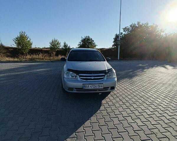 Серый Шевроле Лачетти, объемом двигателя 1.6 л и пробегом 260 тыс. км за 2500 $, фото 1 на Automoto.ua