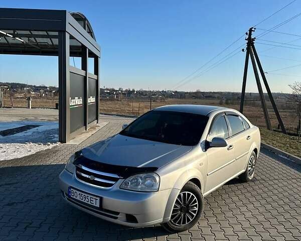 Серый Шевроле Лачетти, объемом двигателя 1.8 л и пробегом 170 тыс. км за 2999 $, фото 5 на Automoto.ua