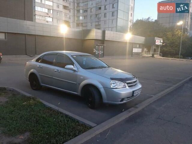 Серый Шевроле Лачетти, объемом двигателя 1.6 л и пробегом 311 тыс. км за 2700 $, фото 1 на Automoto.ua