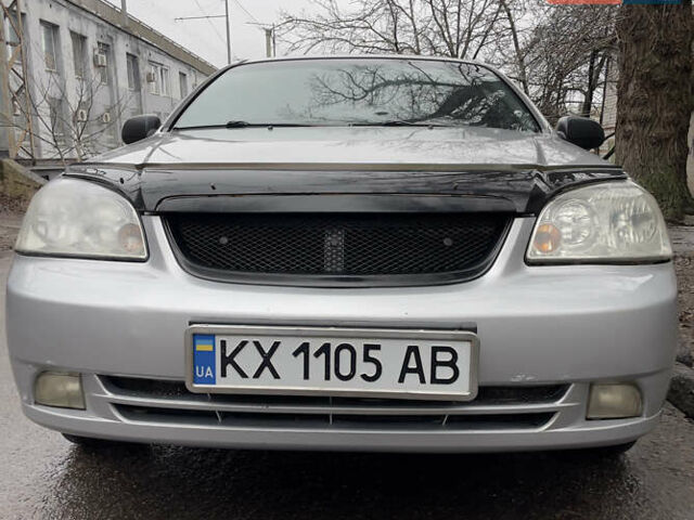 Сірий Шевроле Лачетті, об'ємом двигуна 1.6 л та пробігом 300 тис. км за 3700 $, фото 3 на Automoto.ua