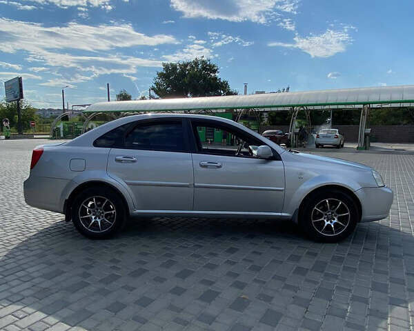 Серый Шевроле Лачетти, объемом двигателя 1.8 л и пробегом 259 тыс. км за 4000 $, фото 5 на Automoto.ua