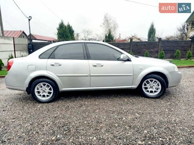 Сірий Шевроле Лачетті, об'ємом двигуна 1.8 л та пробігом 110 тис. км за 5000 $, фото 3 на Automoto.ua