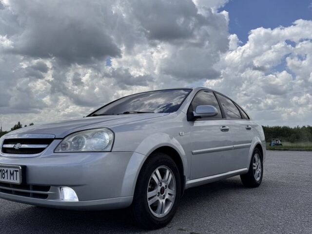Серый Шевроле Лачетти, объемом двигателя 1.8 л и пробегом 222 тыс. км за 4450 $, фото 1 на Automoto.ua