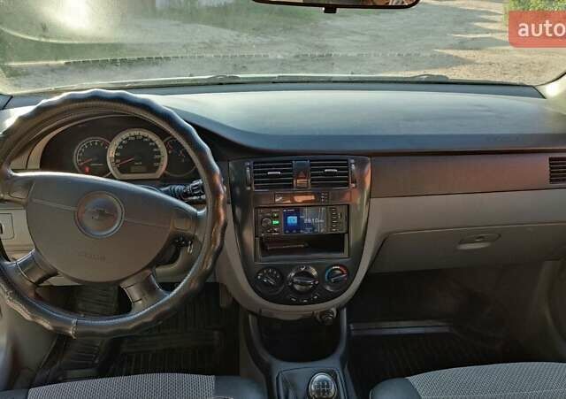 Серый Шевроле Лачетти, объемом двигателя 1.8 л и пробегом 173 тыс. км за 4300 $, фото 6 на Automoto.ua