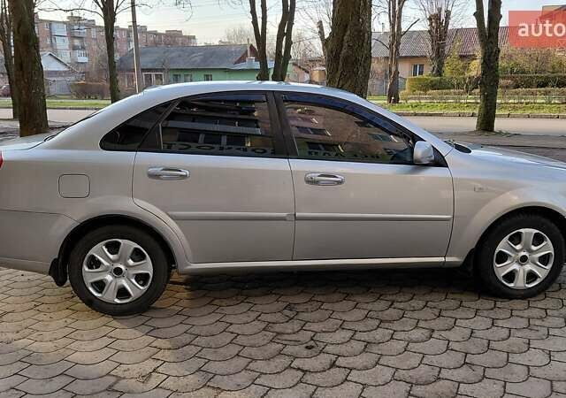 Серый Шевроле Лачетти, объемом двигателя 1.79 л и пробегом 106 тыс. км за 4000 $, фото 7 на Automoto.ua