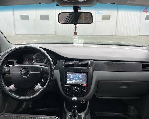 Сірий Шевроле Лачетті, об'ємом двигуна 1.6 л та пробігом 300 тис. км за 3700 $, фото 13 на Automoto.ua