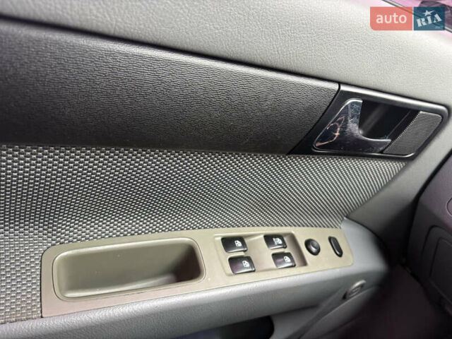 Серый Шевроле Лачетти, объемом двигателя 1.8 л и пробегом 224 тыс. км за 3999 $, фото 11 на Automoto.ua