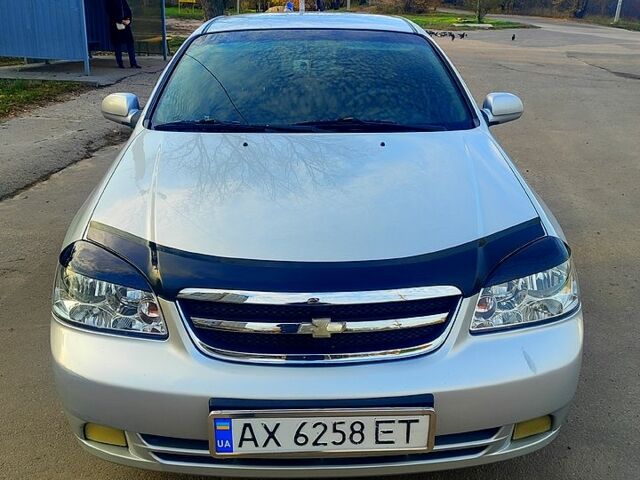 Сірий Шевроле Лачетті, об'ємом двигуна 1.8 л та пробігом 240 тис. км за 4600 $, фото 1 на Automoto.ua