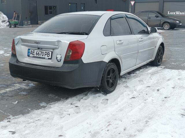 Серый Шевроле Лачетти, объемом двигателя 1.6 л и пробегом 230 тыс. км за 3000 $, фото 3 на Automoto.ua