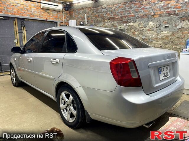 Серый Шевроле Лачетти, объемом двигателя 1.6 л и пробегом 292 тыс. км за 3800 $, фото 3 на Automoto.ua