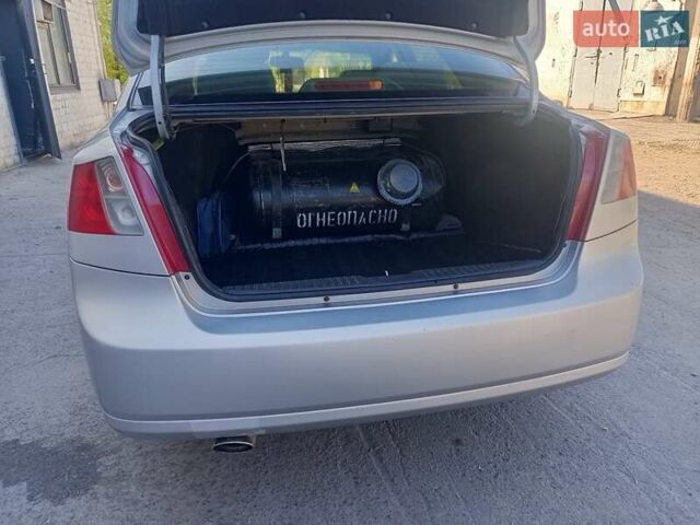 Серый Шевроле Лачетти, объемом двигателя 1.8 л и пробегом 193 тыс. км за 5400 $, фото 4 на Automoto.ua