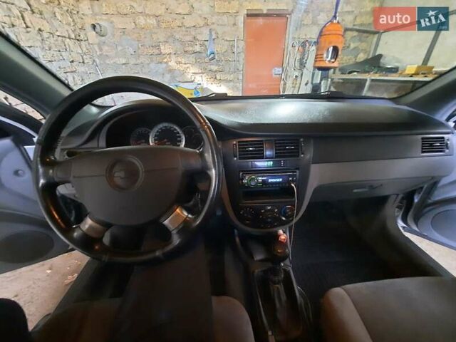 Серый Шевроле Лачетти, объемом двигателя 1.8 л и пробегом 191 тыс. км за 5000 $, фото 22 на Automoto.ua