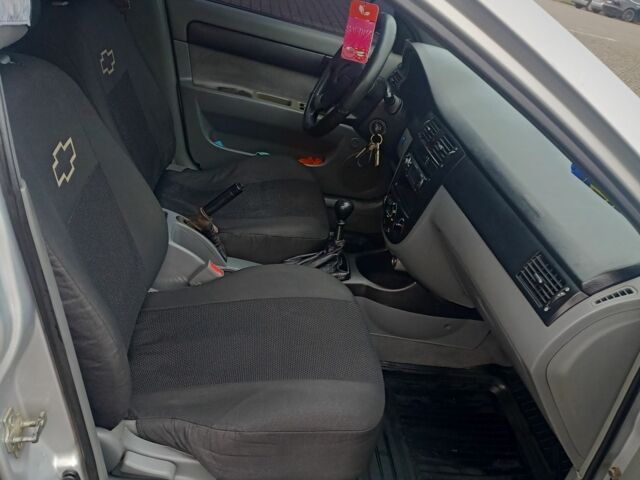 Серый Шевроле Лачетти, объемом двигателя 1.6 л и пробегом 322 тыс. км за 3300 $, фото 9 на Automoto.ua