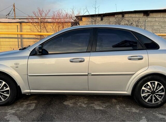 Сірий Шевроле Лачетті, об'ємом двигуна 1.6 л та пробігом 218 тис. км за 4300 $, фото 6 на Automoto.ua