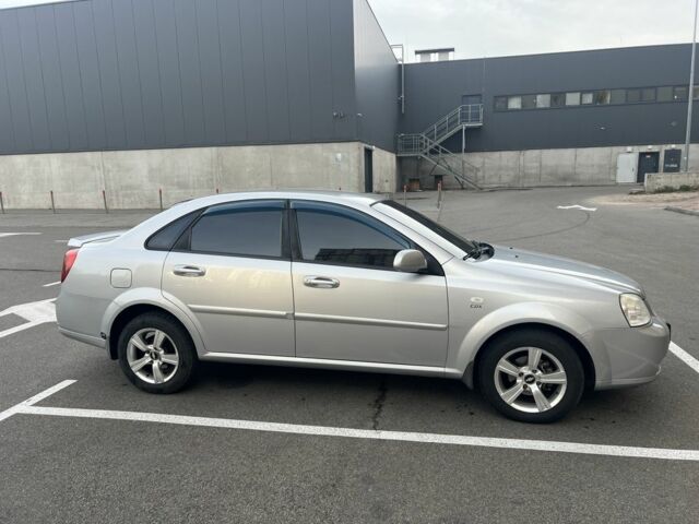 Сірий Шевроле Лачетті, об'ємом двигуна 1.8 л та пробігом 218 тис. км за 4900 $, фото 4 на Automoto.ua