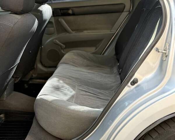 Серый Шевроле Лачетти, объемом двигателя 1.6 л и пробегом 111 тыс. км за 2600 $, фото 7 на Automoto.ua