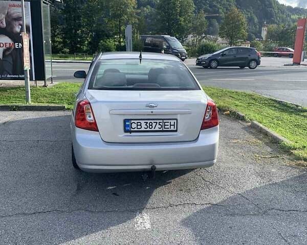 Серый Шевроле Лачетти, объемом двигателя 1.8 л и пробегом 300 тыс. км за 4200 $, фото 4 на Automoto.ua