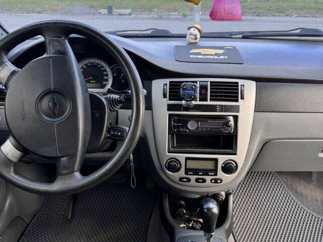 Серый Шевроле Лачетти, объемом двигателя 1.8 л и пробегом 222 тыс. км за 4450 $, фото 4 на Automoto.ua