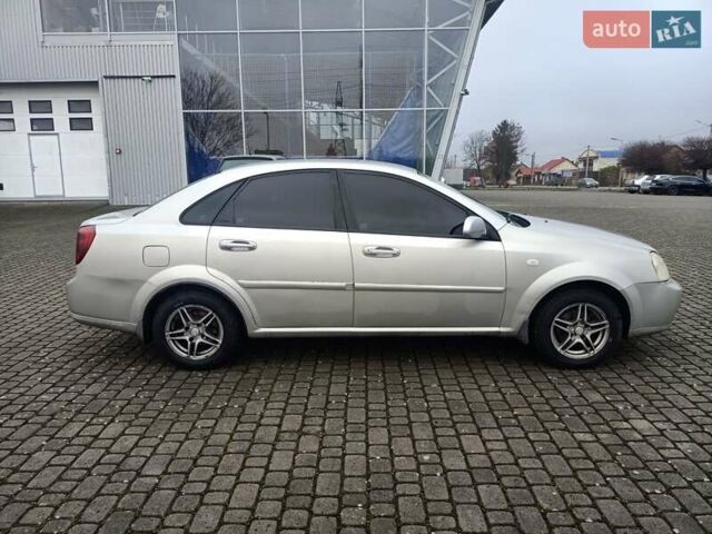 Серый Шевроле Лачетти, объемом двигателя 1.6 л и пробегом 322 тыс. км за 3300 $, фото 9 на Automoto.ua