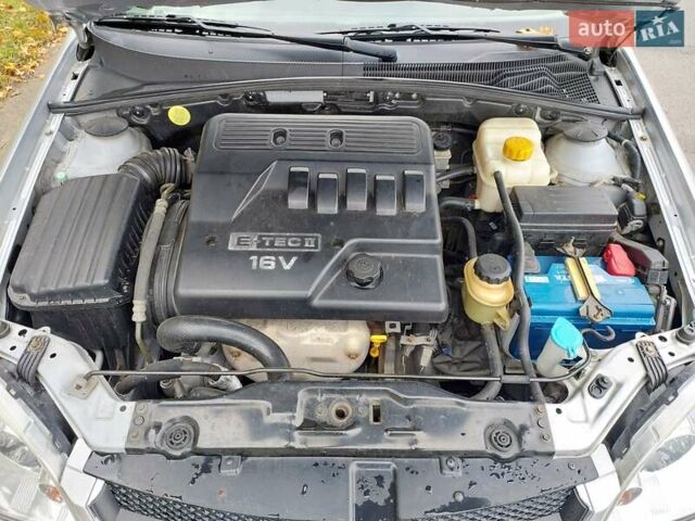 Серый Шевроле Лачетти, объемом двигателя 1.6 л и пробегом 210 тыс. км за 4900 $, фото 9 на Automoto.ua