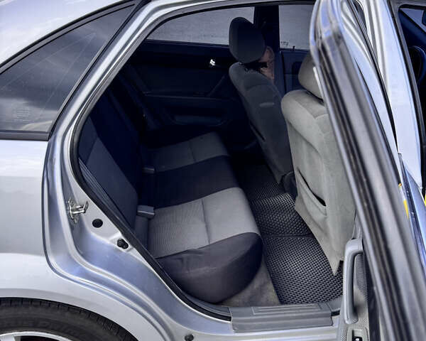 Сірий Шевроле Лачетті, об'ємом двигуна 1.8 л та пробігом 222 тис. км за 4100 $, фото 6 на Automoto.ua