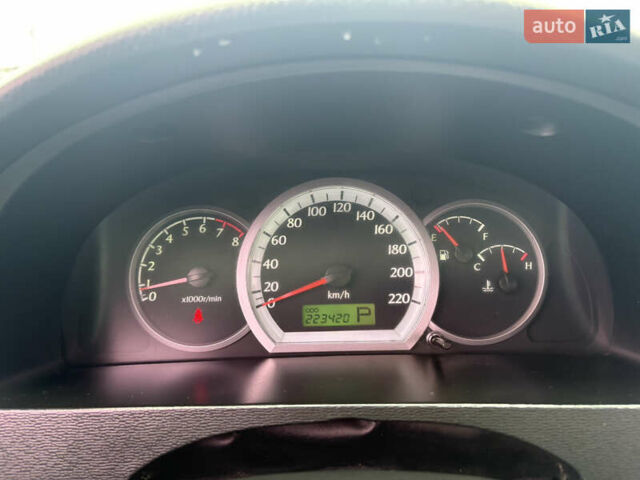 Серый Шевроле Лачетти, объемом двигателя 1.8 л и пробегом 224 тыс. км за 3999 $, фото 10 на Automoto.ua