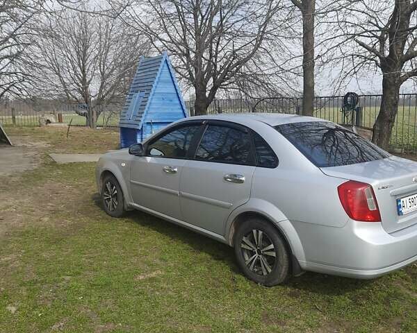 Серый Шевроле Лачетти, объемом двигателя 1.6 л и пробегом 210 тыс. км за 4800 $, фото 4 на Automoto.ua