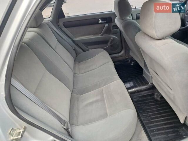 Сірий Шевроле Лачетті, об'ємом двигуна 1.8 л та пробігом 230 тис. км за 4500 $, фото 6 на Automoto.ua
