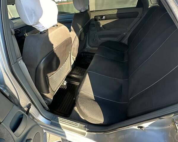 Серый Шевроле Лачетти, объемом двигателя 1.8 л и пробегом 170 тыс. км за 2999 $, фото 22 на Automoto.ua