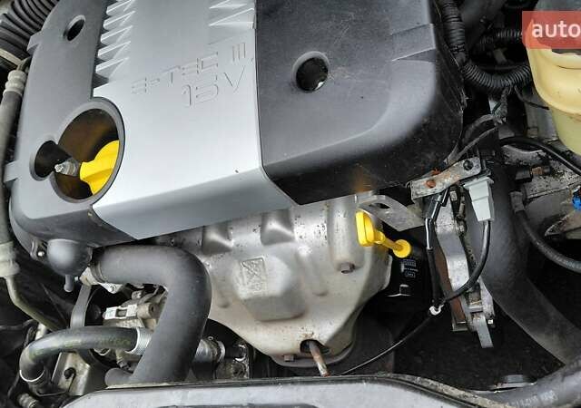 Серый Шевроле Лачетти, объемом двигателя 1.79 л и пробегом 106 тыс. км за 4000 $, фото 18 на Automoto.ua