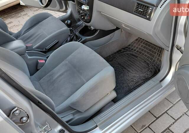 Серый Шевроле Лачетти, объемом двигателя 1.79 л и пробегом 106 тыс. км за 4000 $, фото 25 на Automoto.ua