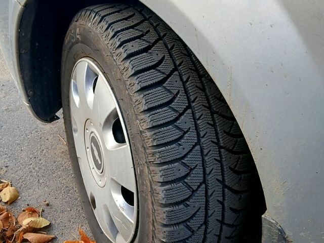 Серый Шевроле Лачетти, объемом двигателя 1.8 л и пробегом 248 тыс. км за 4000 $, фото 8 на Automoto.ua