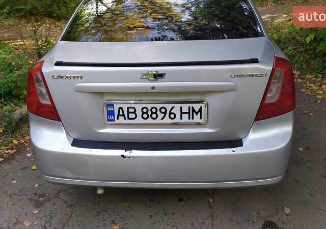 Серый Шевроле Лачетти, объемом двигателя 1.6 л и пробегом 330 тыс. км за 3400 $, фото 1 на Automoto.ua