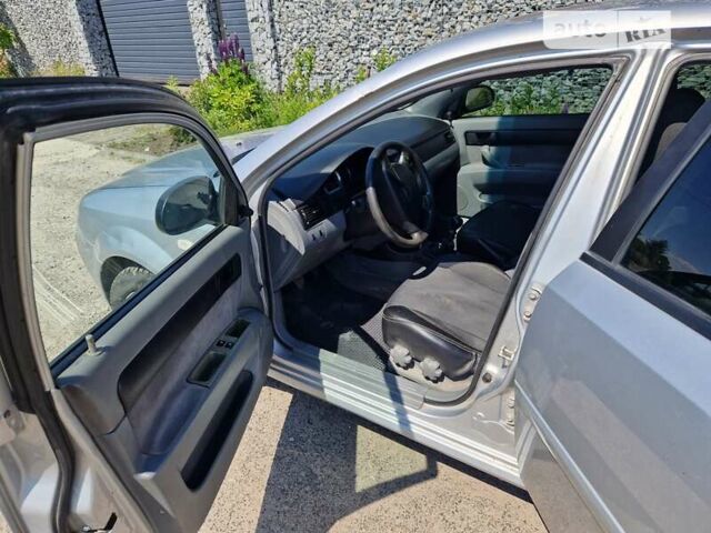 Серый Шевроле Лачетти, объемом двигателя 1.6 л и пробегом 351 тыс. км за 3600 $, фото 3 на Automoto.ua