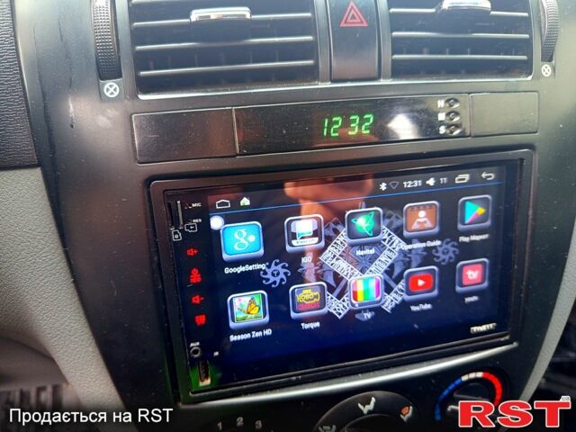 Серый Шевроле Лачетти, объемом двигателя 1.6 л и пробегом 200 тыс. км за 4550 $, фото 6 на Automoto.ua