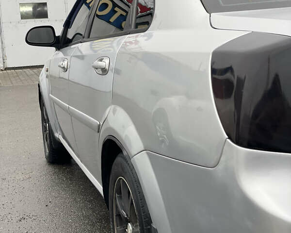 Сірий Шевроле Лачетті, об'ємом двигуна 1.6 л та пробігом 300 тис. км за 3700 $, фото 5 на Automoto.ua