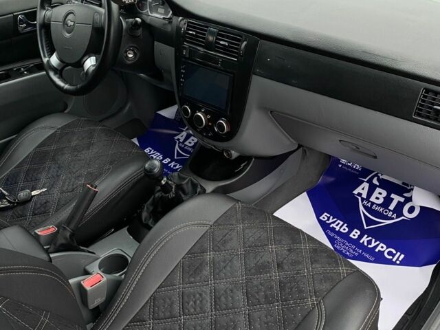 Серый Шевроле Лачетти, объемом двигателя 1.8 л и пробегом 249 тыс. км за 4300 $, фото 5 на Automoto.ua