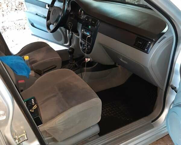 Серый Шевроле Лачетти, объемом двигателя 1.8 л и пробегом 191 тыс. км за 4800 $, фото 13 на Automoto.ua