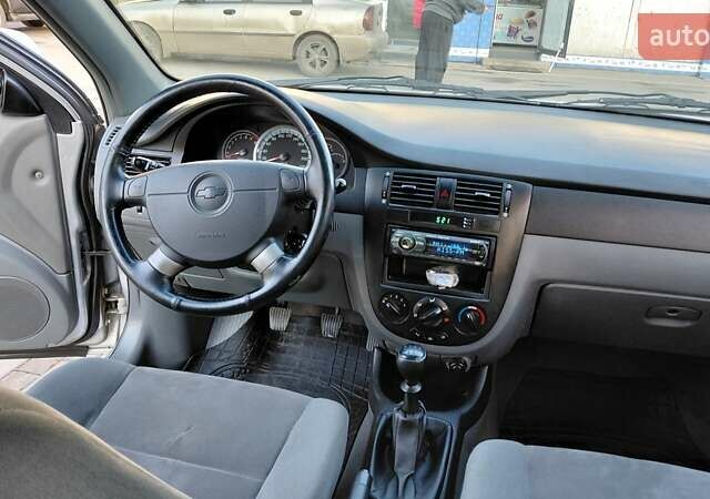 Серый Шевроле Лачетти, объемом двигателя 1.79 л и пробегом 106 тыс. км за 4000 $, фото 24 на Automoto.ua