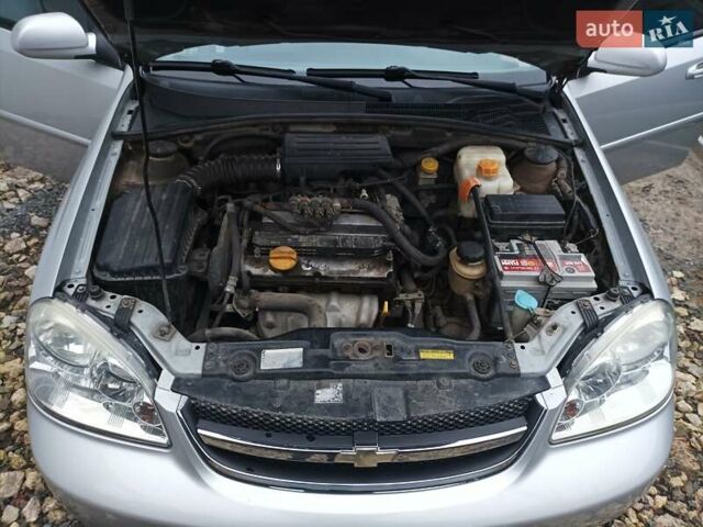 Серый Шевроле Лачетти, объемом двигателя 1.8 л и пробегом 200 тыс. км за 5499 $, фото 21 на Automoto.ua