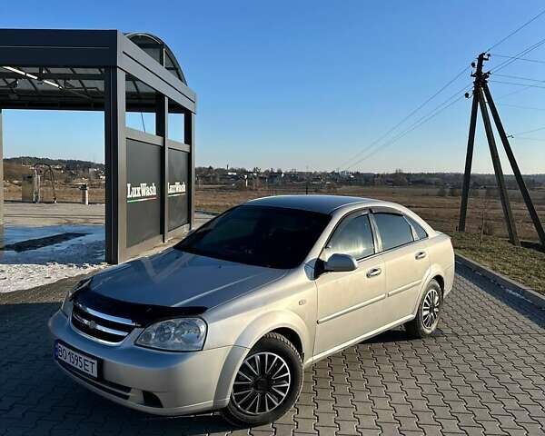 Серый Шевроле Лачетти, объемом двигателя 1.8 л и пробегом 170 тыс. км за 2999 $, фото 6 на Automoto.ua