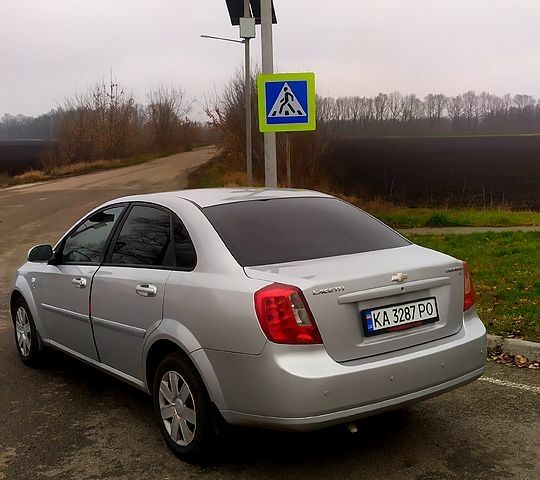 Сірий Шевроле Лачетті, об'ємом двигуна 1.8 л та пробігом 250 тис. км за 4000 $, фото 6 на Automoto.ua