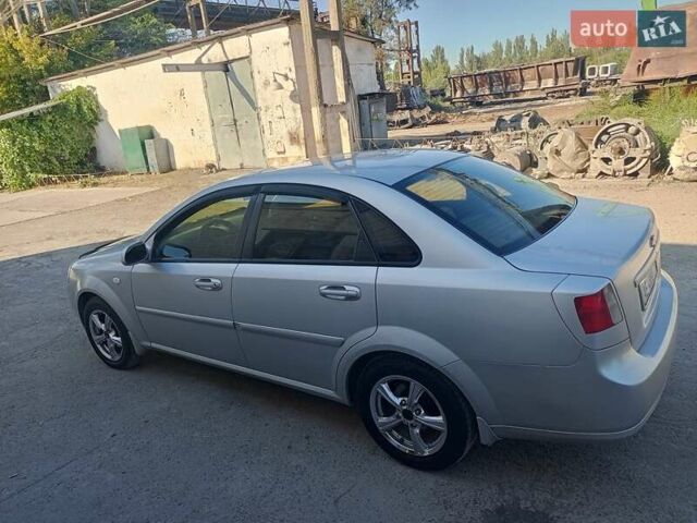 Серый Шевроле Лачетти, объемом двигателя 1.8 л и пробегом 193 тыс. км за 5400 $, фото 1 на Automoto.ua