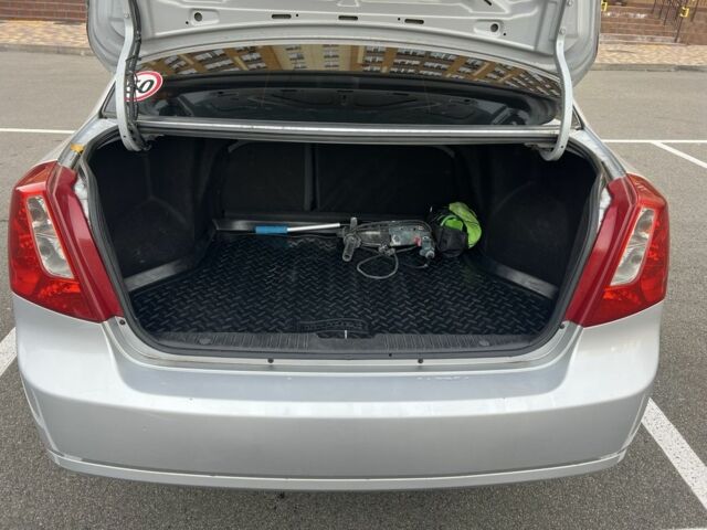 Сірий Шевроле Лачетті, об'ємом двигуна 1.8 л та пробігом 218 тис. км за 4900 $, фото 8 на Automoto.ua