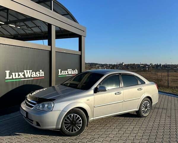 Серый Шевроле Лачетти, объемом двигателя 1.8 л и пробегом 170 тыс. км за 2999 $, фото 18 на Automoto.ua