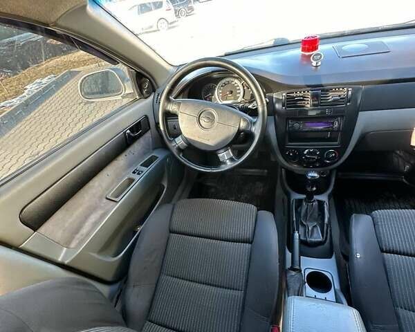 Серый Шевроле Лачетти, объемом двигателя 1.8 л и пробегом 170 тыс. км за 2999 $, фото 10 на Automoto.ua